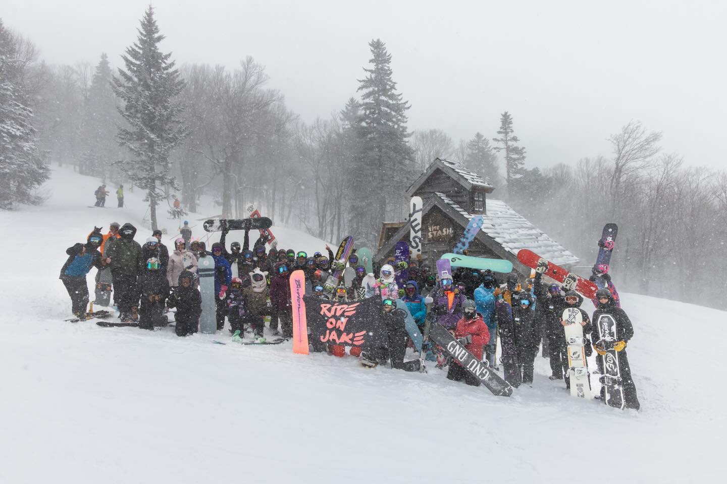A Day For Jake brought the crew together in The Stash, and it was a fun one.

Keep bringing the smiles, making turns and keeping the stoke alive for Jake. 

burton 

#rideonjake #kparks