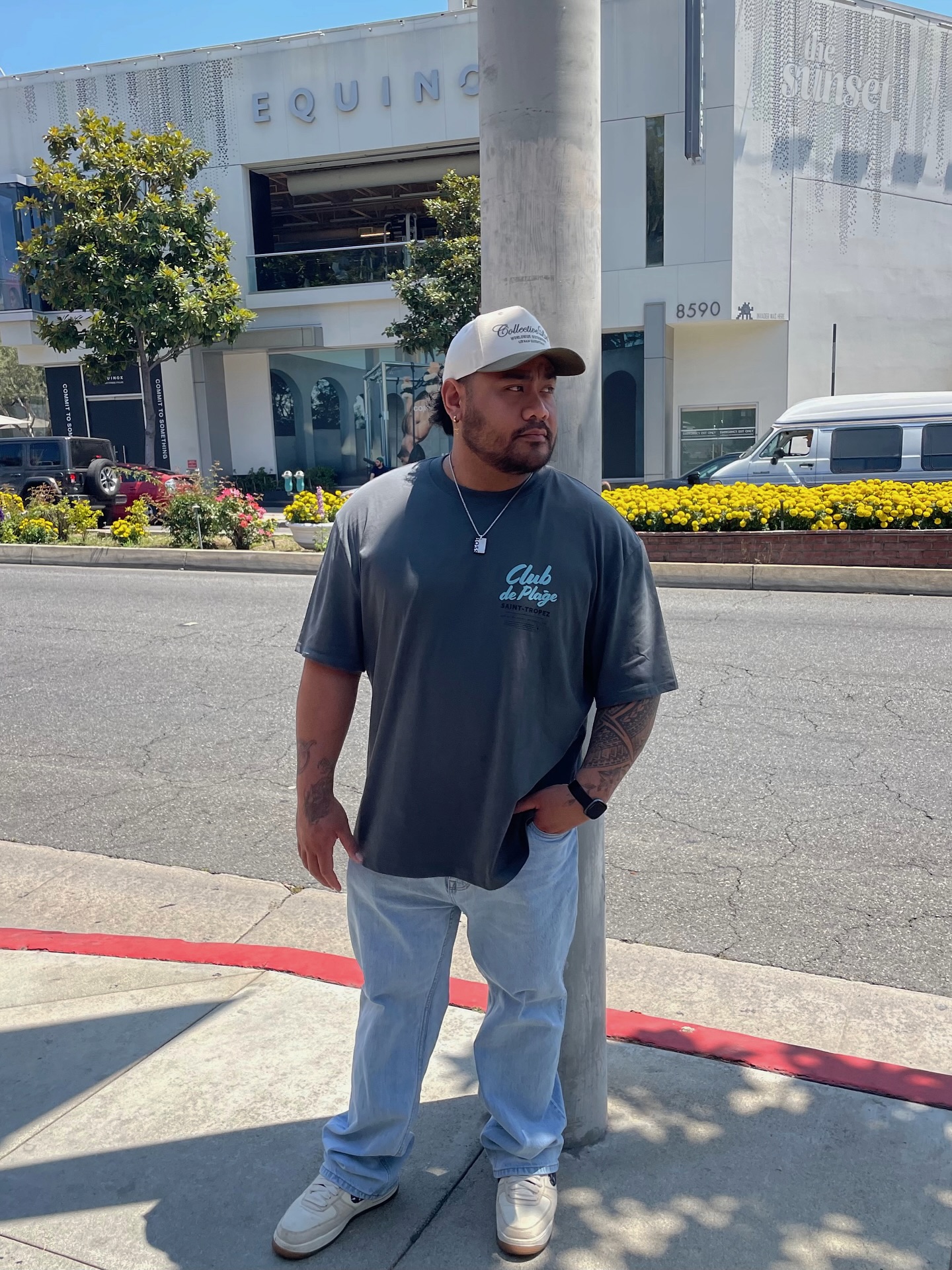 Club de Plage Relaxed Fit Tee paired with our Denzel Relaxed Fit Jean | As seen on: @itsmagic_mike wearing a size 3XL & 38. 

#johnnybigg #fashion #menswear #ootd #mensfashion #bigandtall #fitcheck