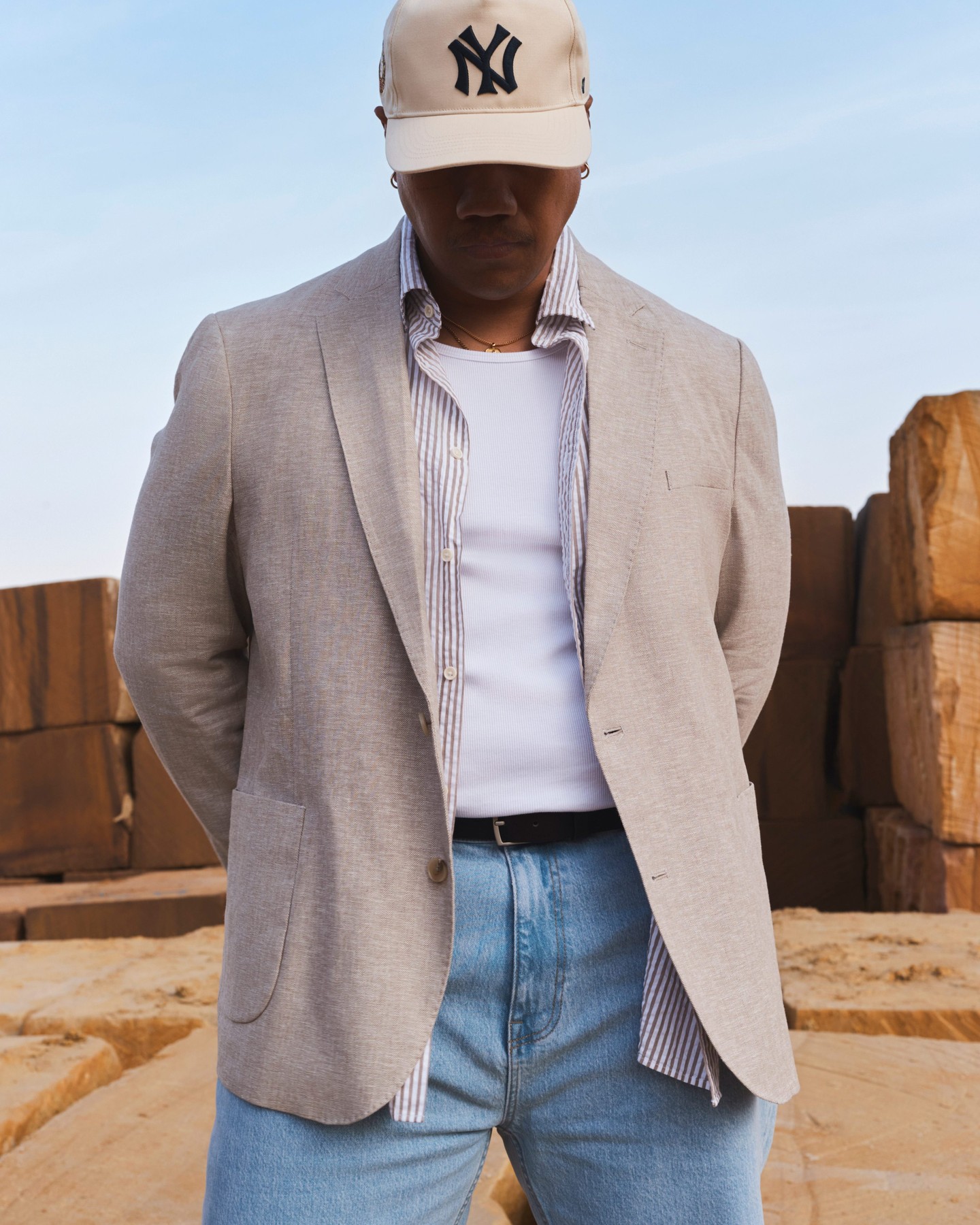 When the dress code says smart casual, this is what it actually means.

#johnnybigg #relaxedtailoring #transeasonalstyle #bigandtall #mensfits #fyp