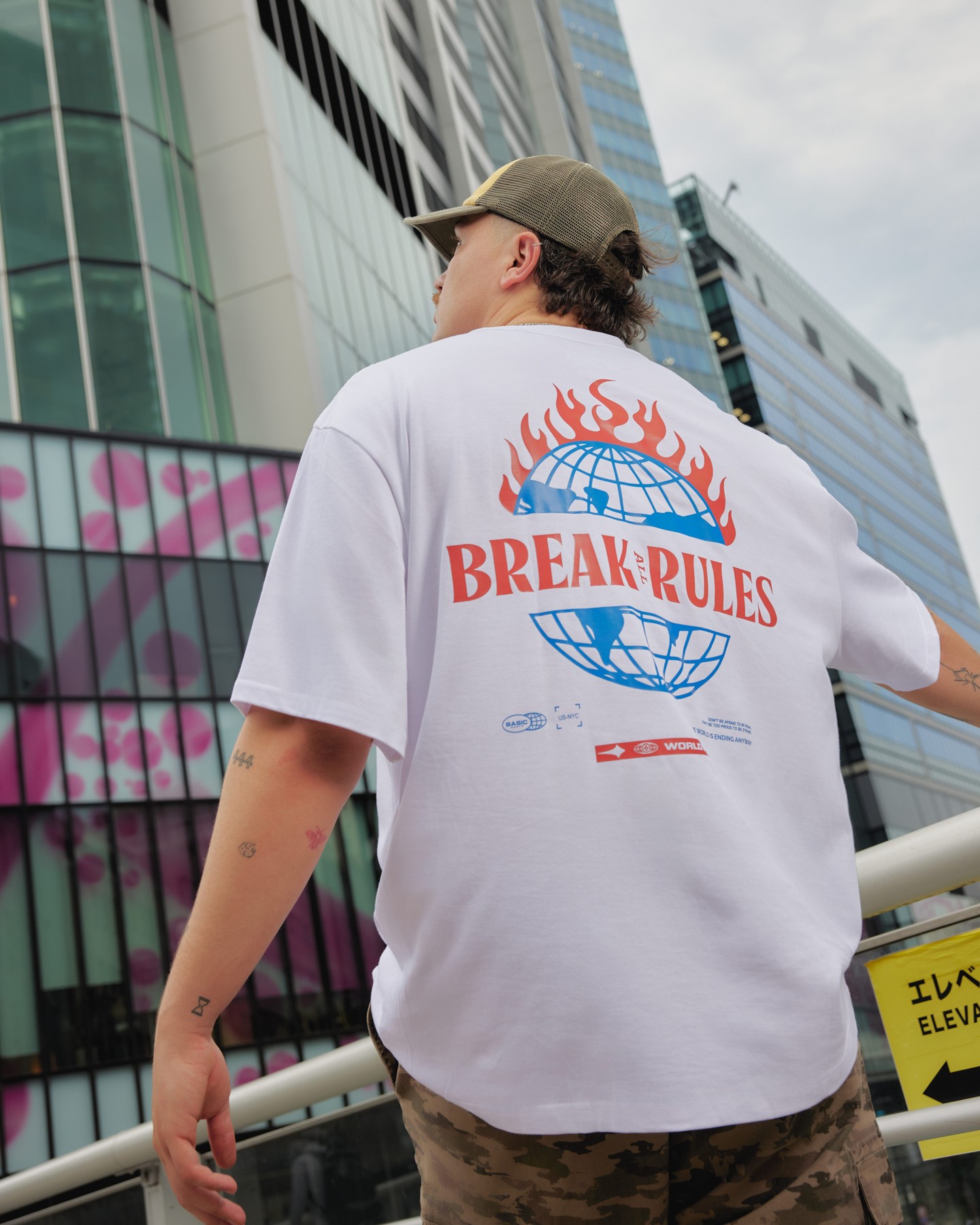 Just Dropped. Break Rules Relaxed Fit Tee 🔥

#streetwear #mensfashion #bigandtall #johnnybigg #fashion