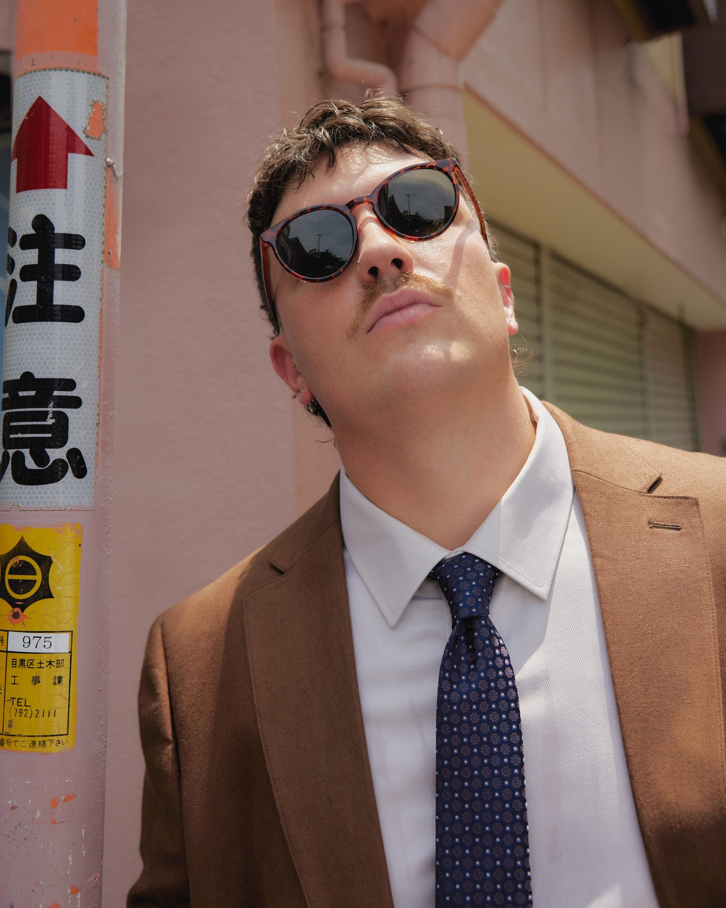 Boardroom. Bar. Wherever.
The suit that does it all.

#bigandtall #menswear #style #fashion #spring25