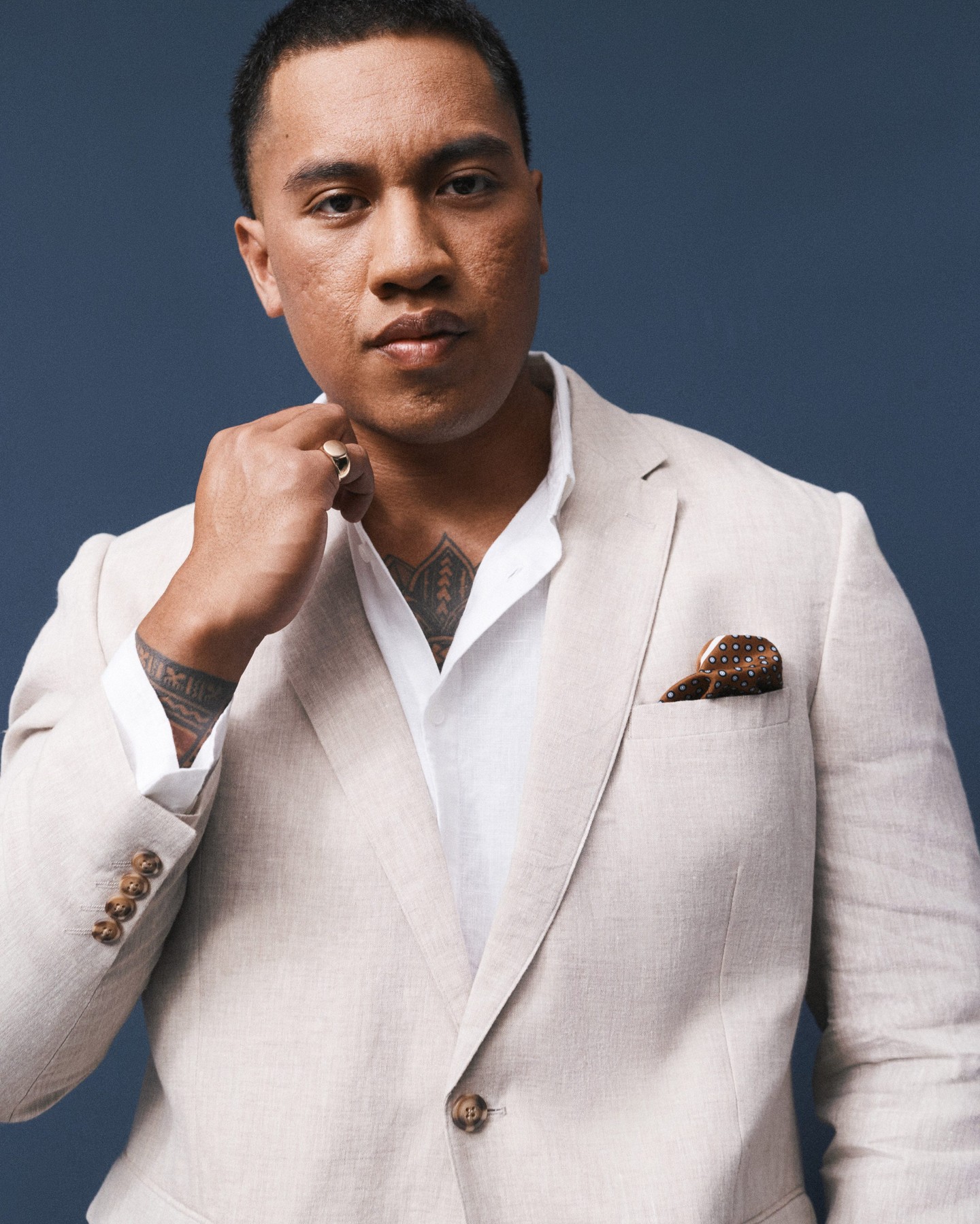 Crisp, clean, natural. The Matteo Linen Suit makes warm-weather dressing effortless.
#bigandtall #johnnybigg #menswear #fashion #style #linen