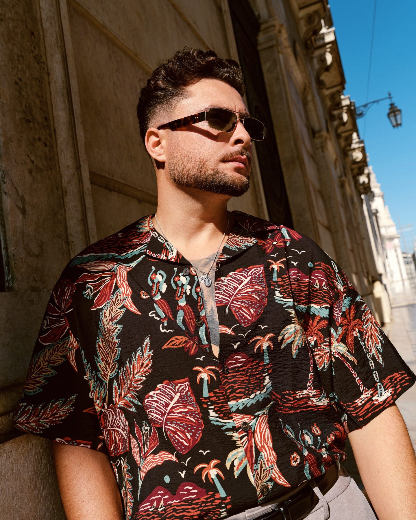 Summer 25 starts here. Shop online & in-store.
#bigandtall #johnnybigg #menswear #fashion #style #summerstyle