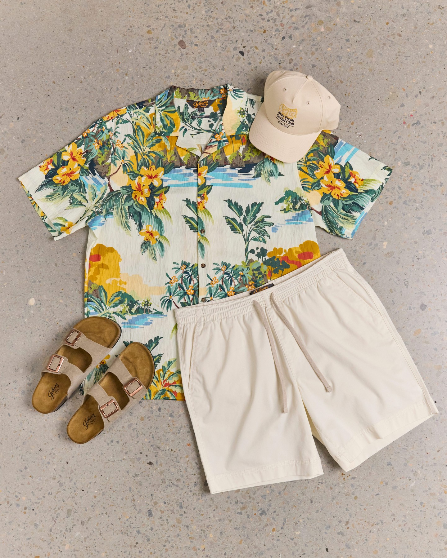 Loud shirt that does all the talking.
Keep everything else clean and simple.

#johnnybigg #menswear #fashion #mensstyle #styleinspo #outfit #mensfashion #bigandtallfits