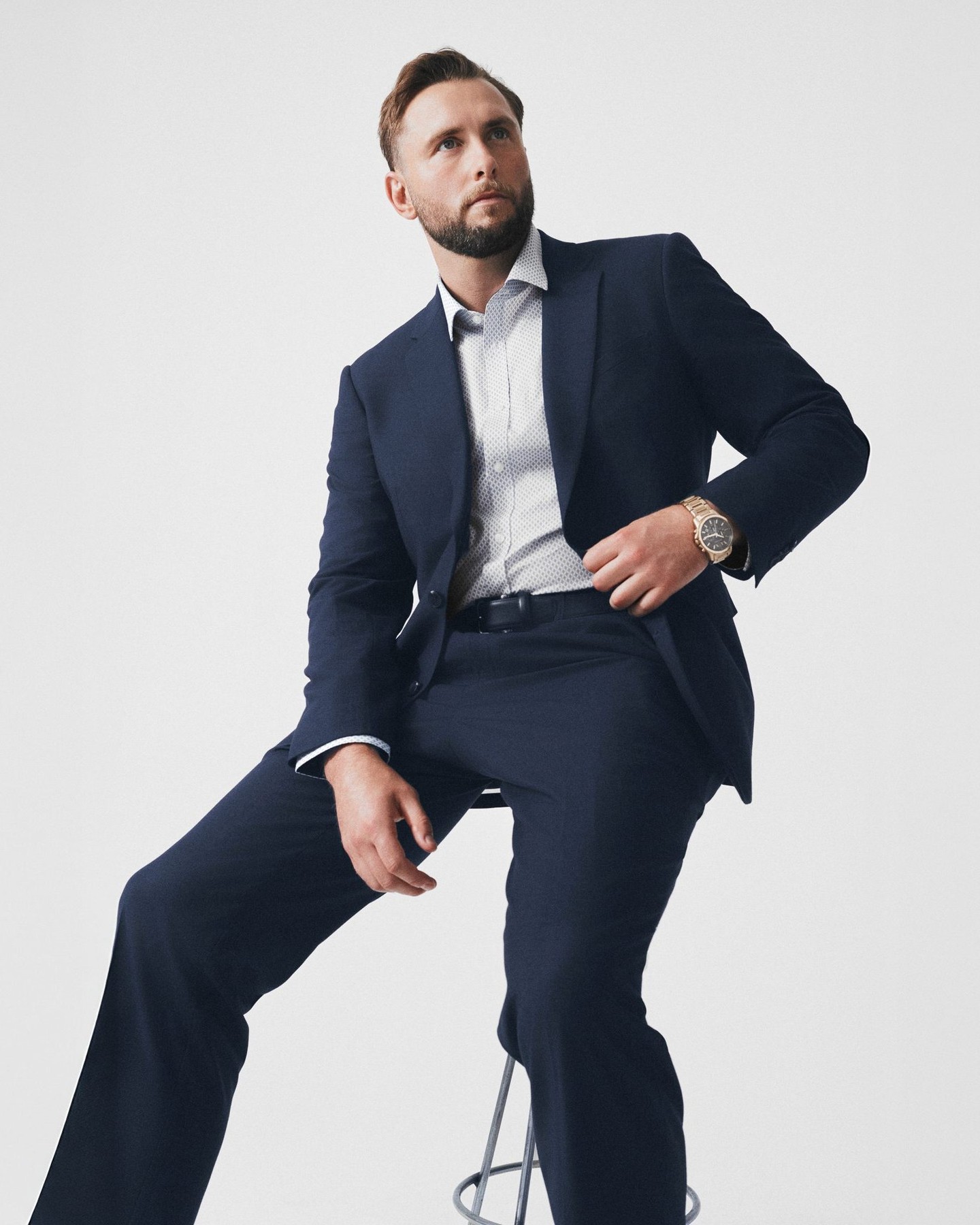 The Hudson Stretch Suit.

Tailored for big and tall men who want sharp structure with built in comfort. Designed with stretch fabric for ease of movement and a clean modern silhouette that works from office to event. A reliable go to when fit and flexibility matter.

#johnnybigg #bigandtall #bigandtallfashion #hudsonstretchsuit #menssuits
