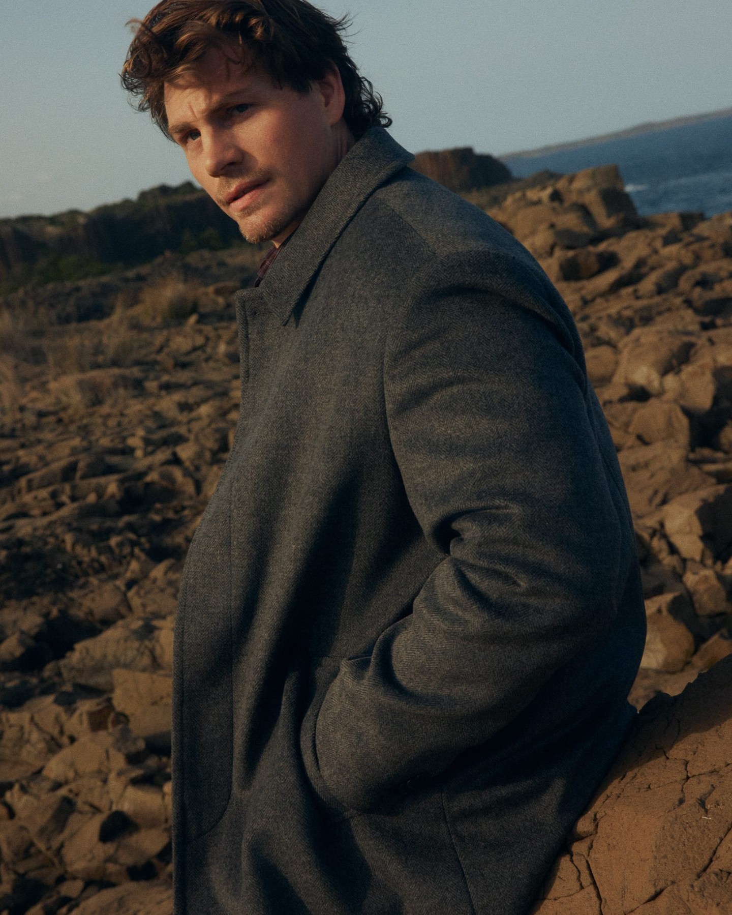 The kind of coat that carries the whole outfit.

#johnnybigg #menswear #fashion #style #coatseason