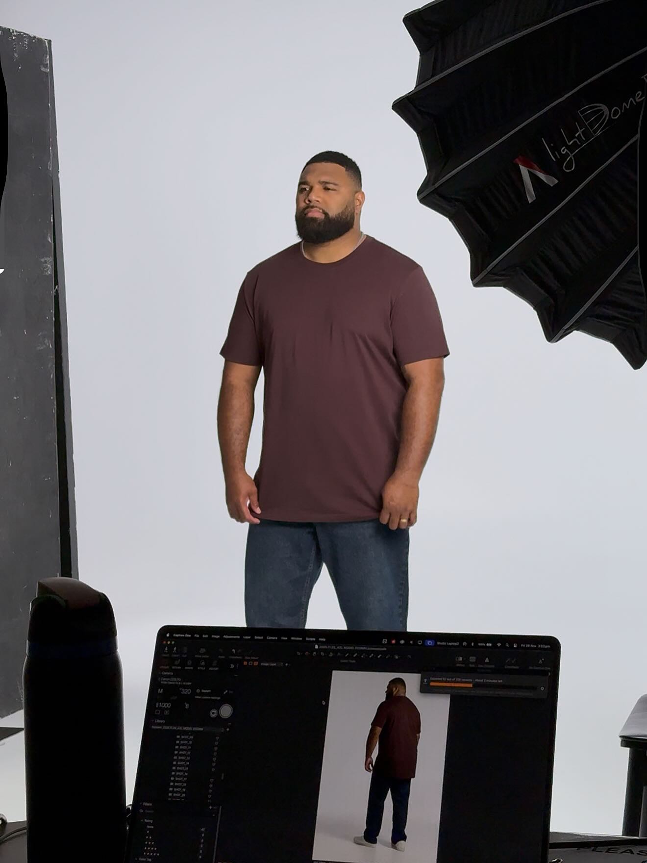 The one essential every guy needs? A basic tee. The essential longline crew tee, now in Berry Red.

#axlandco #mensfashion #outfit #style