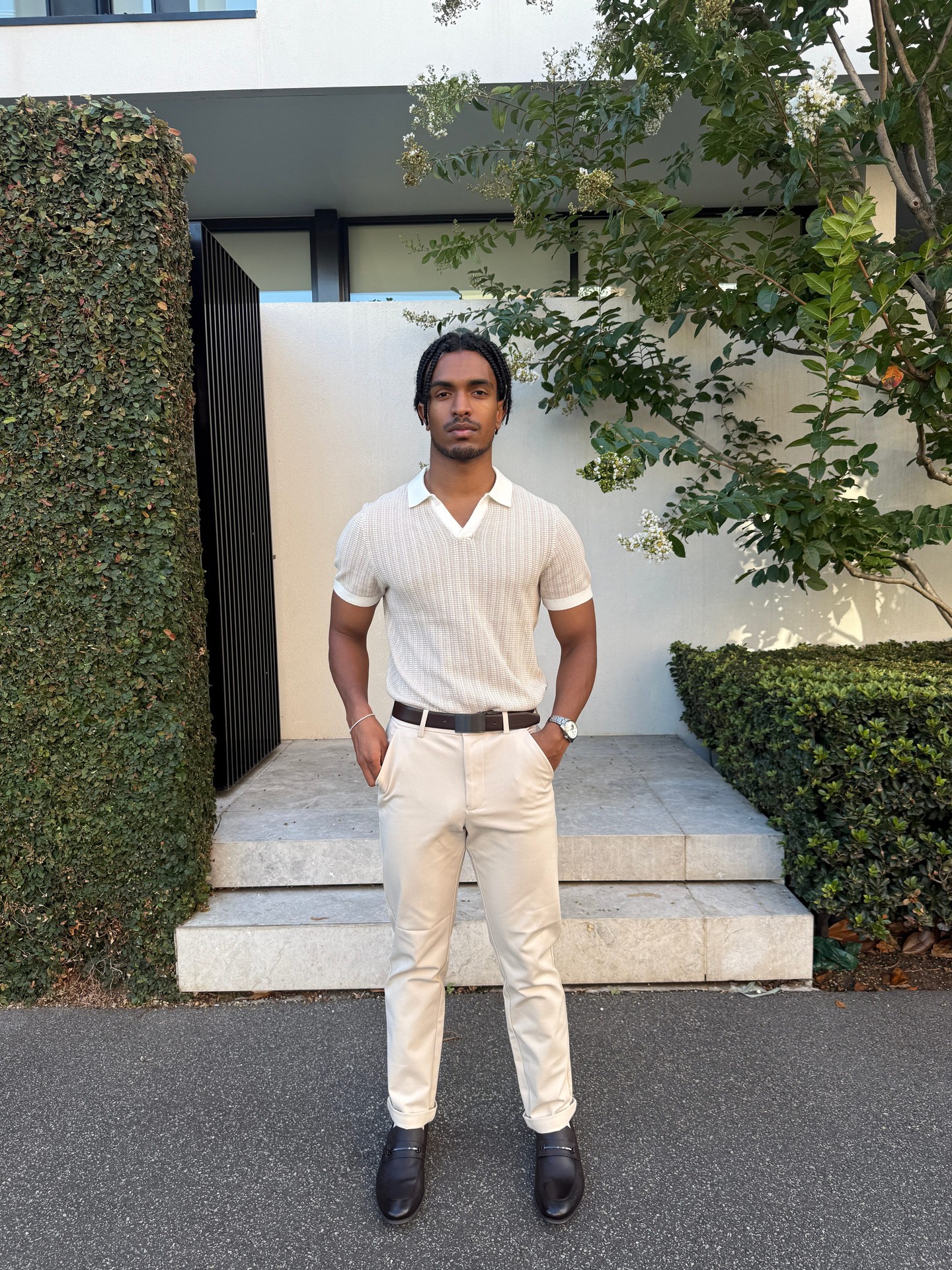 Textured knit up top, clean chinos down low
say less

Ft. @kenanseebah