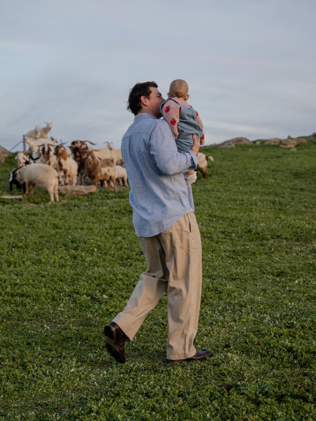 Father's Day is almost here. Sort your dad some new fits for the moments that matter. Dan and his daughter. 🧡

Shop the Father's Day Edit, in-store or online, link in bio.

#JohnnyBigg #BigAndTall #FathersDay #TheGoodDays #SpringMenswear
